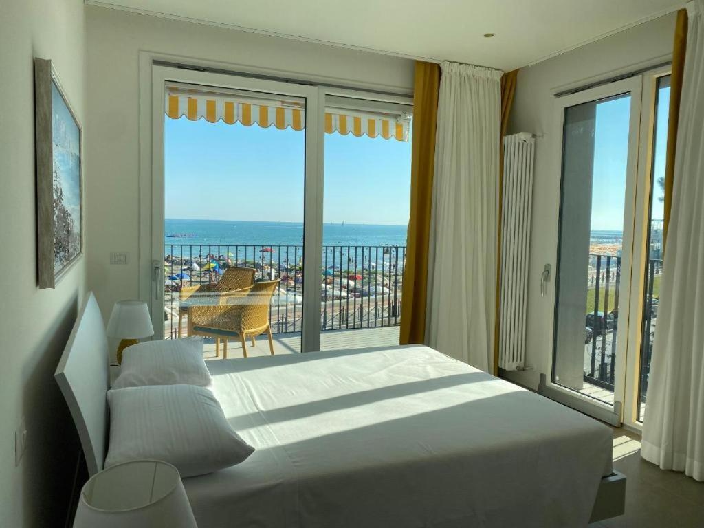 Nuovo Residence Serenissima Frontemare - Agenzia Cocal Caorle Exteriör bild